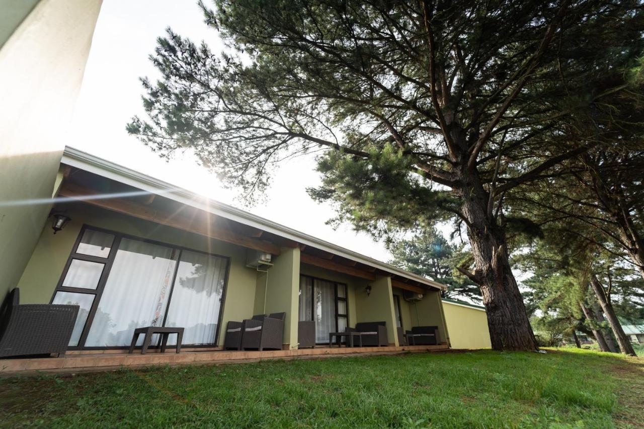 Gooderson Monks Cowl Golf Resort Champagne Valley Exterior foto