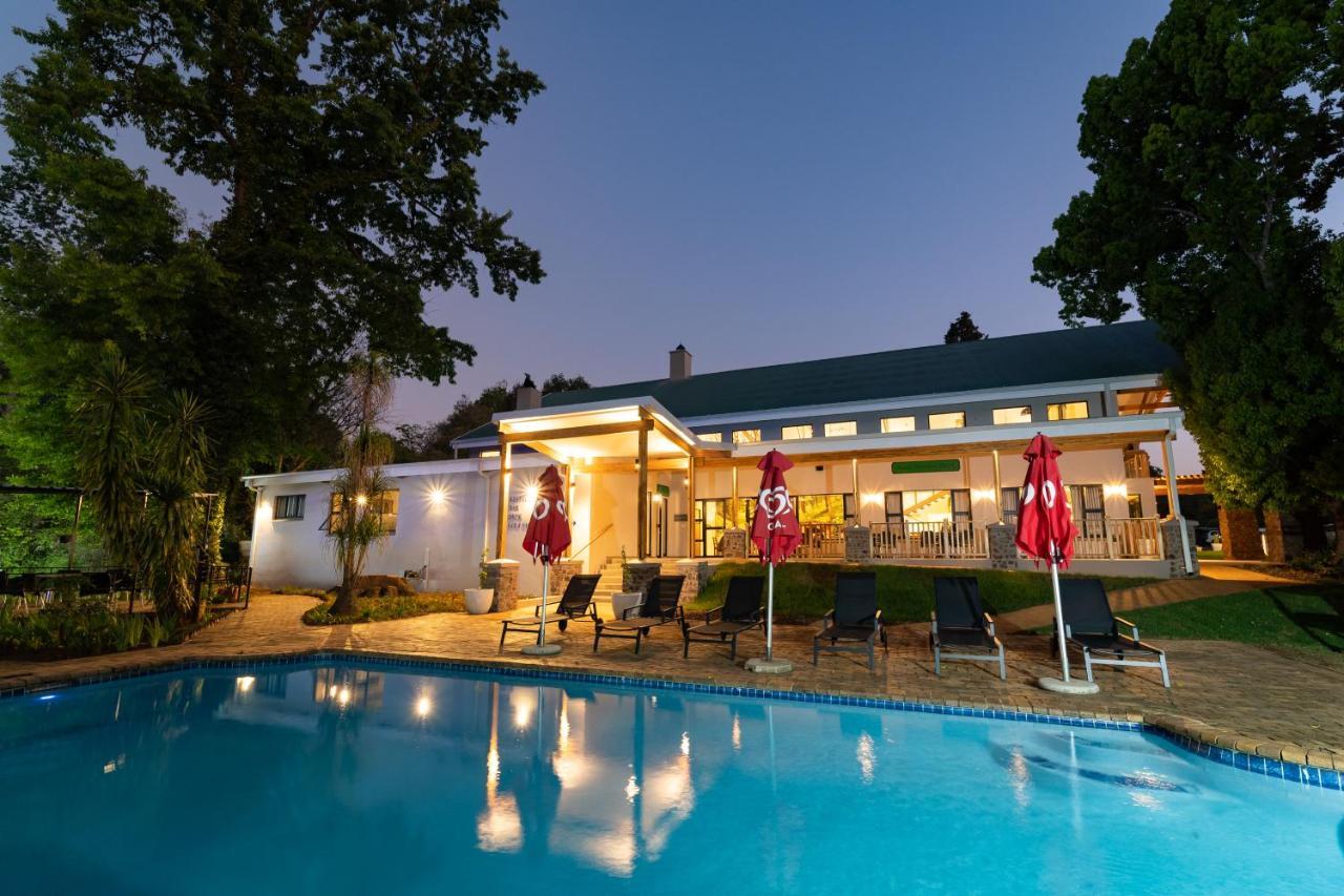 Gooderson Monks Cowl Golf Resort Champagne Valley Exterior foto